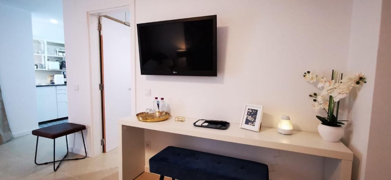 Quarto Duplo Com Kitchenette, Wc E Patio Privativo Apartment Corroios Ngoại thất bức ảnh