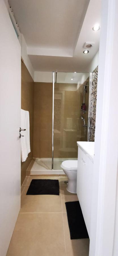 Quarto Duplo Com Kitchenette, Wc E Patio Privativo Apartment Corroios Ngoại thất bức ảnh